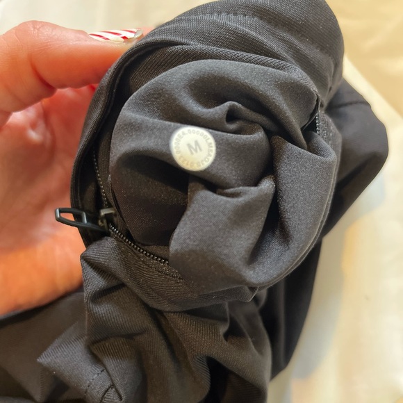 Lululemon Men's Black Jogger Pants - Picture 2 of 6